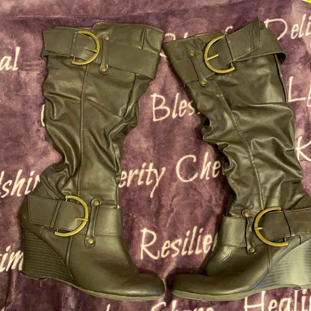 Brown UNIONBAY wedge boots